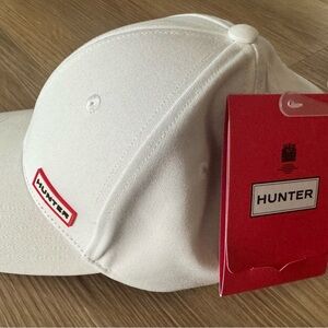 HUNTER White Hat-size OS. NWT.